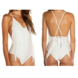 Amuse Society the Fallon fringe White Fringe One Piece Swimsuit small nwot